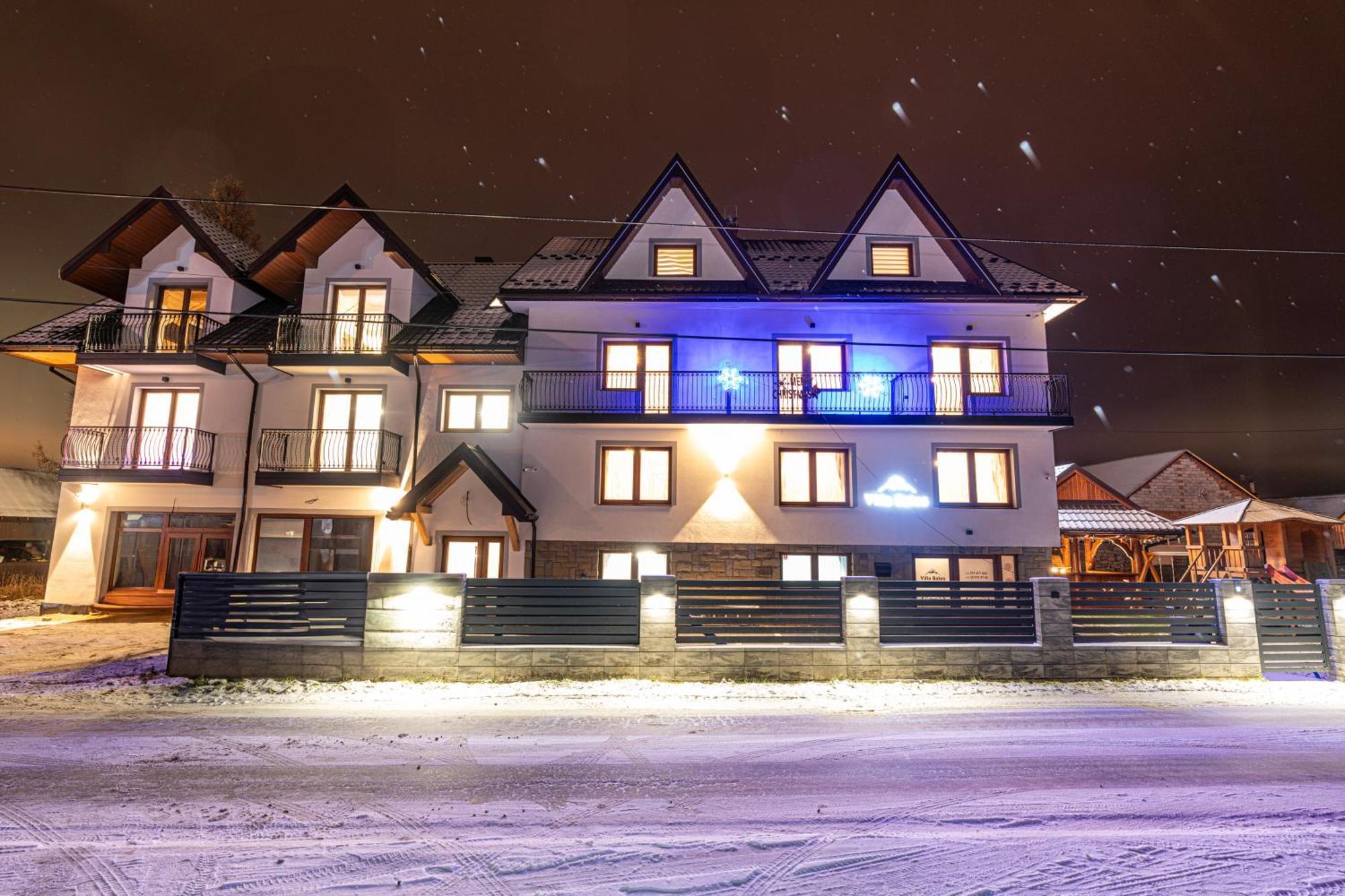 Villa Balos Gronkow エクステリア 写真